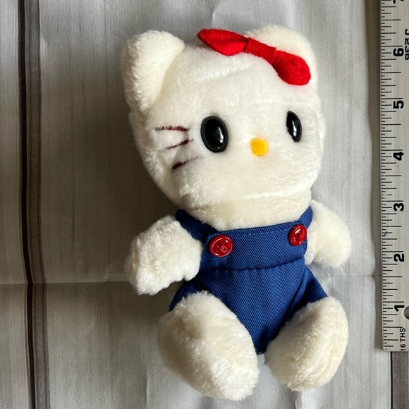 Vintage Hello Kitty 6 inch plush stuffed animal 1983 ‘83 blue overalls CBS toys - Picture 2 of 12